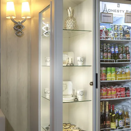 Hotel Longchamp Elysees