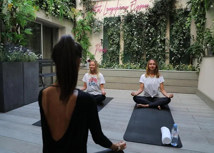 Longchamp Elysees Hotel