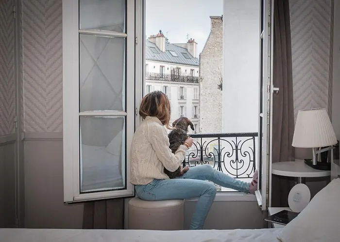 Longchamp Elysees Hotel 3*