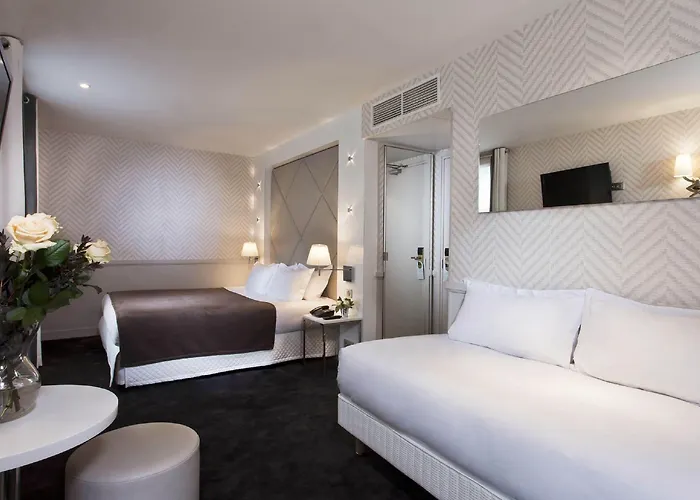 Longchamp Elysees 3*