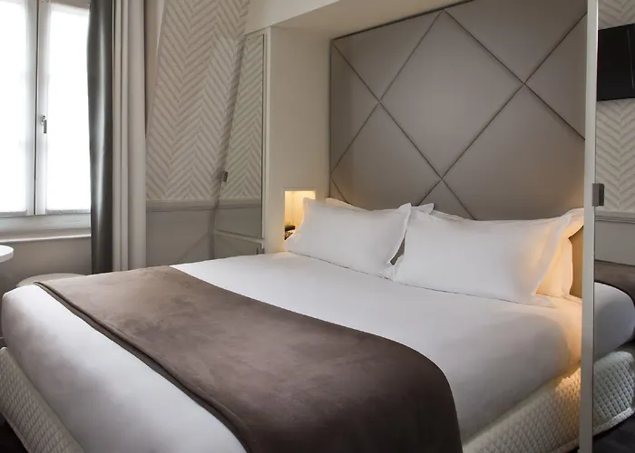 Hotel Longchamp Elysees