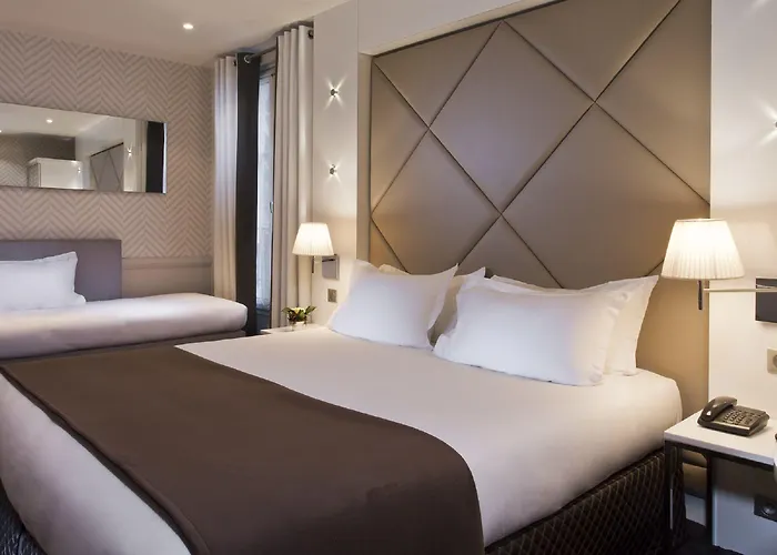 Longchamp Elysees Hotel 3*