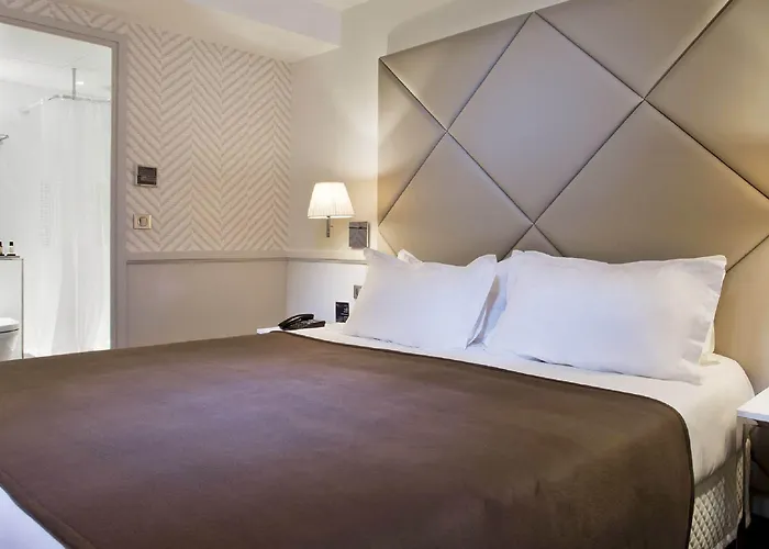 Hotel Longchamp Elysees Paris