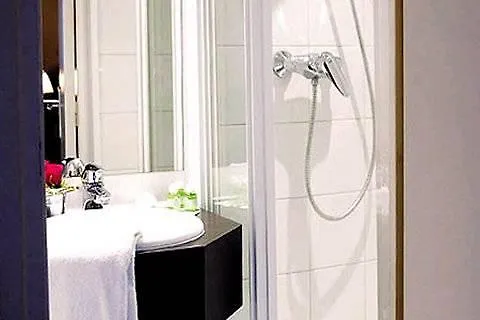 Longchamp Elysees Hotel Paris