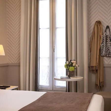 Longchamp Elysees Hotel Paříž