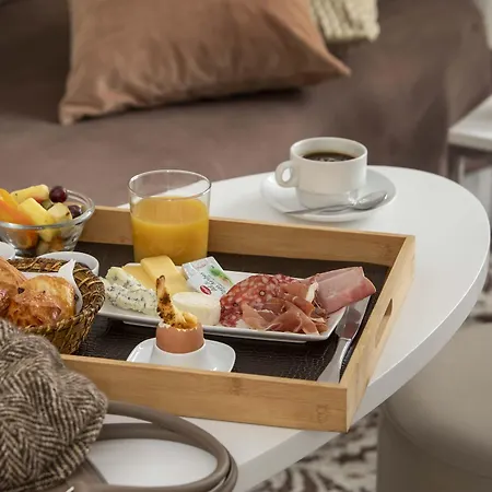 Hotel Longchamp Elysees