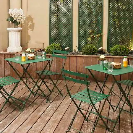 Longchamp Elysees Hotel