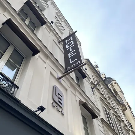 Longchamp Elysées Hotel