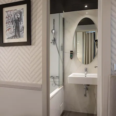 Hotel Longchamp Elysées Parigi