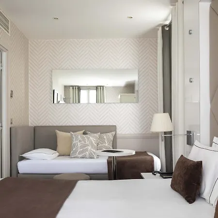Longchamp Elysées Hotel 3*