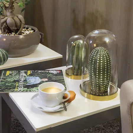 Longchamp Elysees 3* Παρίσι