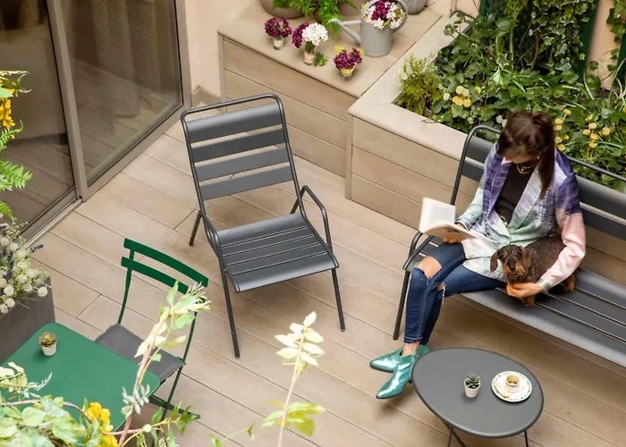 Longchamp Elysees Отель 3*