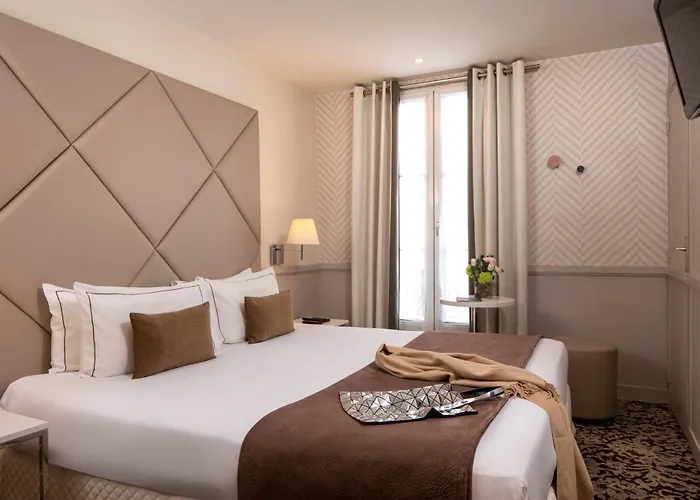 Longchamp Elysees 3*