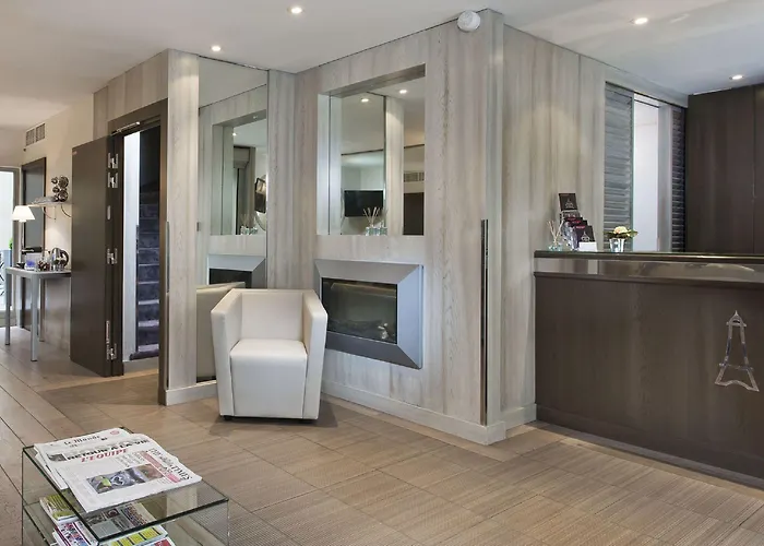 Longchamp Elysees 3* Париж