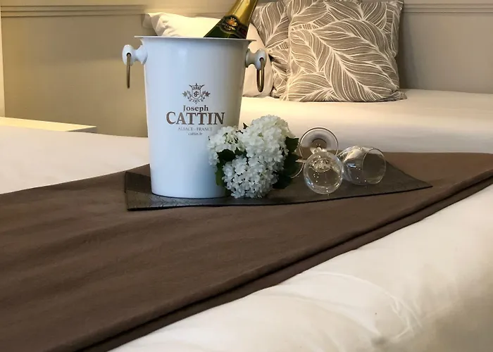 Longchamp Elysees Отель