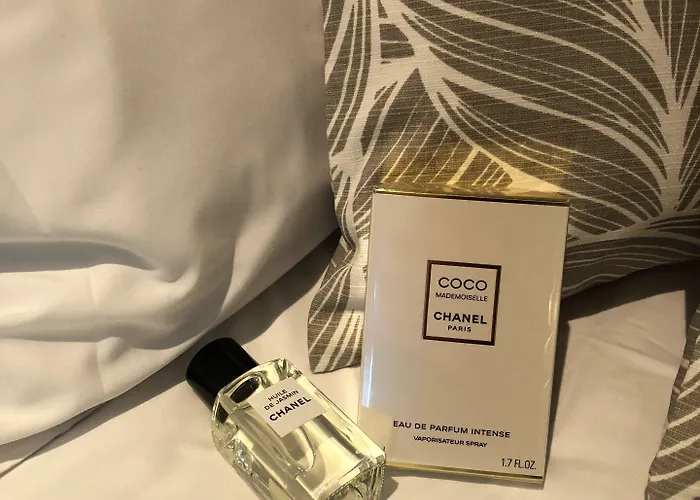 Longchamp Elysees Отель 3*