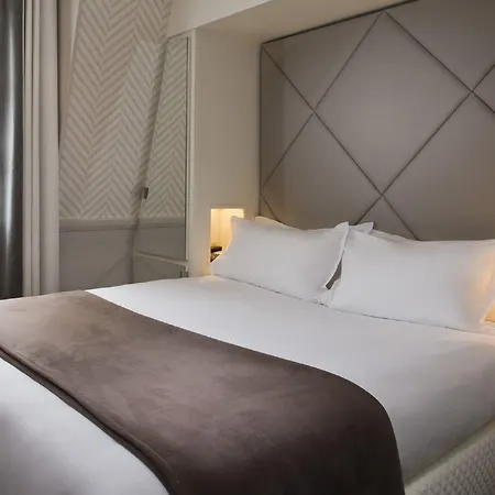 Hotel Longchamp Elysees