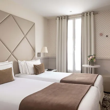 Longchamp Elysees 3* Paříž