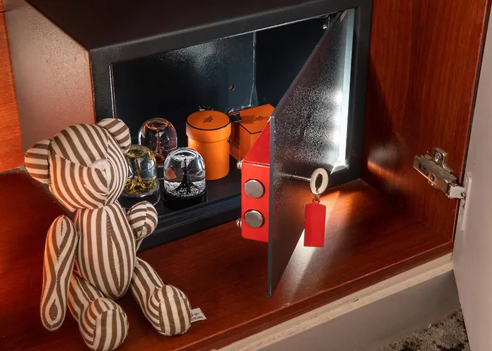 ロンシャン エリゼ 3* パリ