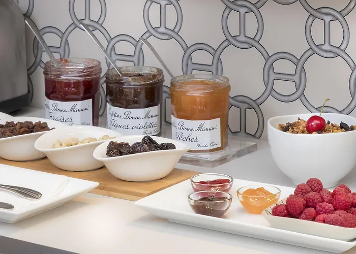 ロンシャン エリゼ ホテル 3*